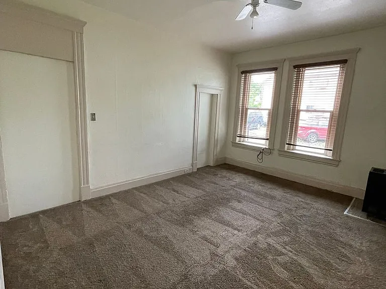 207 Midway Ave — Photo 21