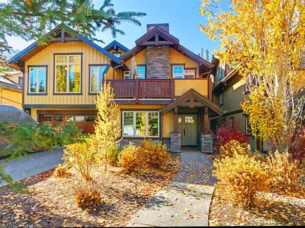126B N Rundle Cres, Canmore, AB T1W 2L6