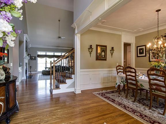 4th image of 800 Walden Dr
