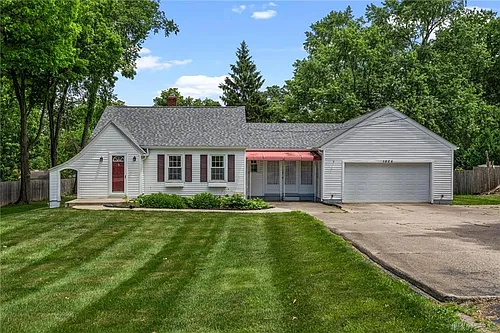 1328 Hanes Rd Photo 1