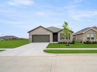 111 Lost Oak Dr, Cleburne, TX 76031