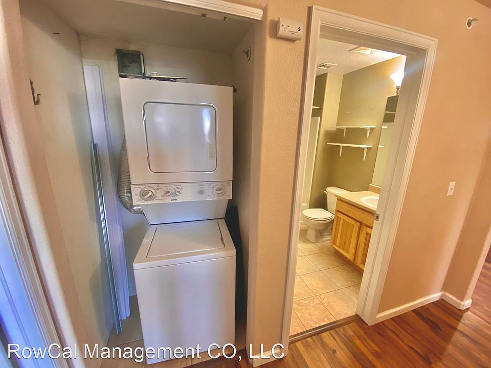 1st image of 555 Cougar Bluff Point #208
