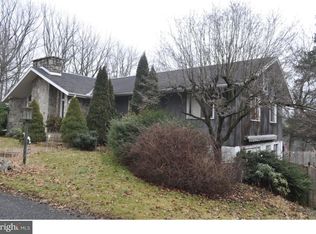 6531 Upper Ridge Rd, Green Lane, PA 18054