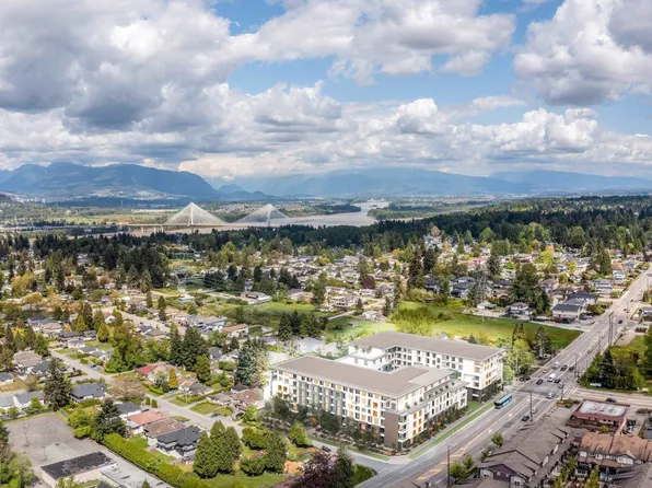 10829 140th St #E112, Surrey, BC V3R 0H4