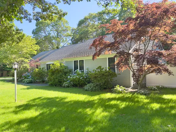 31 Childs Street, Centerville, MA 02632