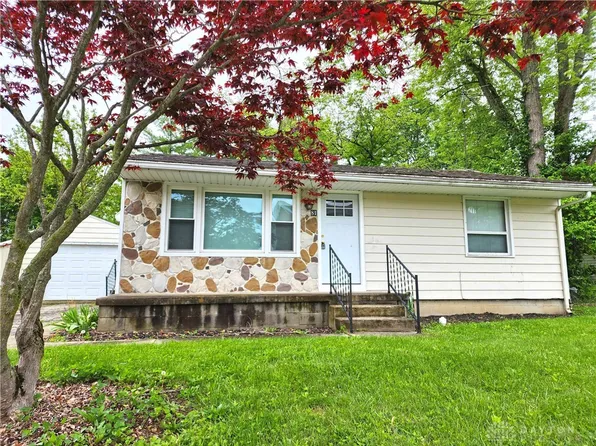 81 Church St, Cedarville, OH 45314