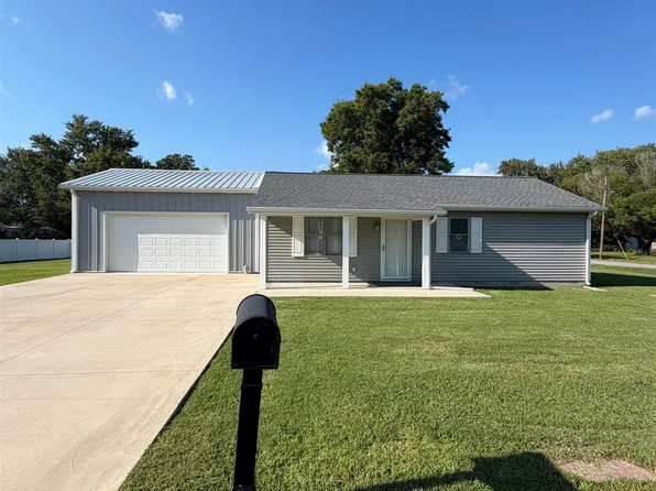 111 E Division St, Royalton, IL 62983