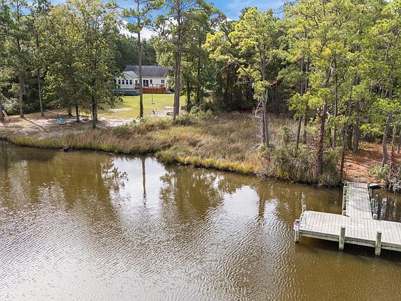 2nd image of 75 Seaview Court