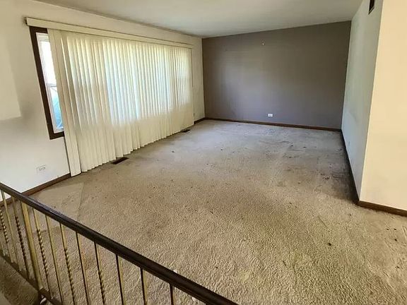 Additional Living Room