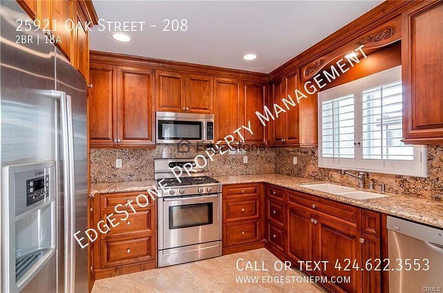 1st image of 25921 Oak St Unit 208