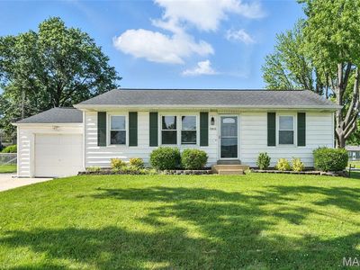 10818 Mallory Dr, Saint Louis, MO, 63123