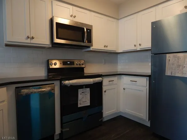 9 Cortland Ln, Bedminster, NJ 07921