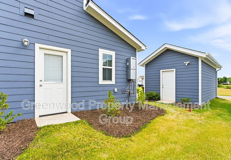 4003 Nairn Dr — Photo 9
