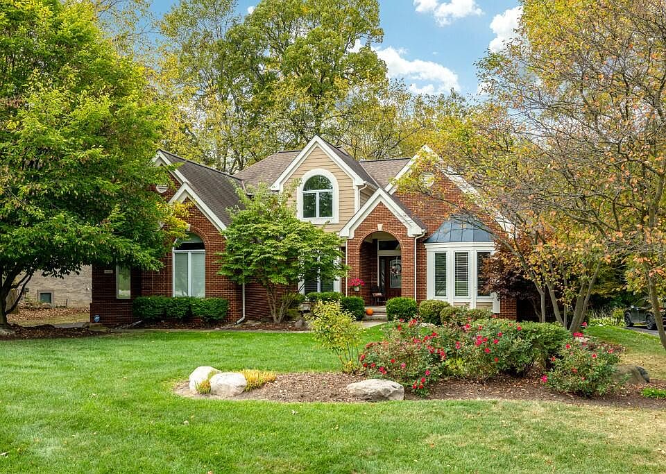 1st image of 4976 Birkdale Dr