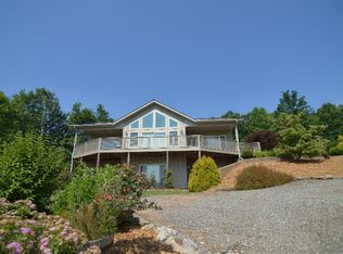 554 Dogwood Ln, Hayesville, NC 28904