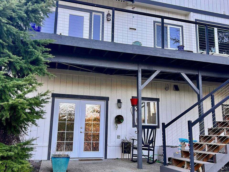1st image of 10621 33rd Avenue Ct NW