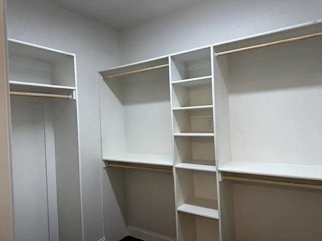 6409 Mammoth Springs Dr — Photo 8