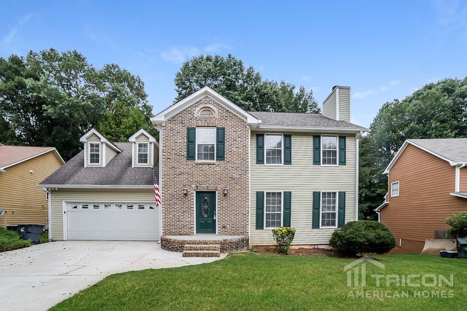 1st image of 40 Paris Dr