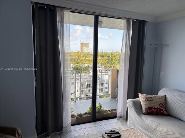 2350 NE 135th St APT 903, North Miami, FL 33181