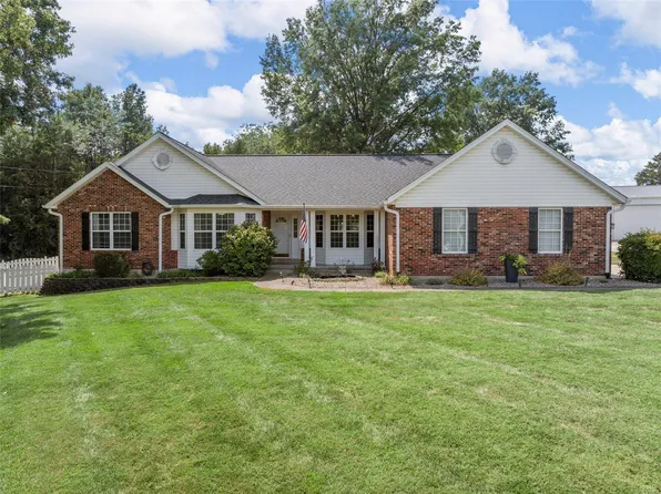 2075 Farris County Rd, Foristell, MO 63348