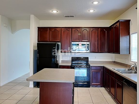3rd image of 517 Casa Marina Pl
