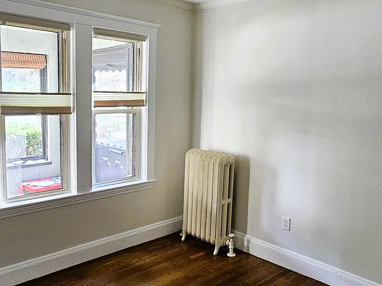 503 Belmont St — Photo 10