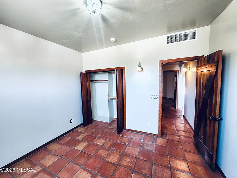 11065 E Snyder Rd — Photo 8