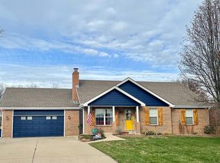 695 Myers Dr, Tonganoxie, KS 66086