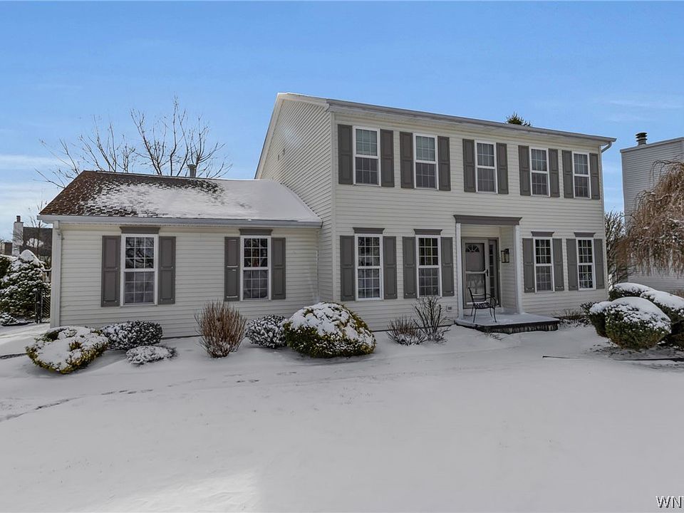 1st image of 30 Willow Ridge Ln