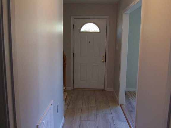 5th image of 5118 Fairlake Ln