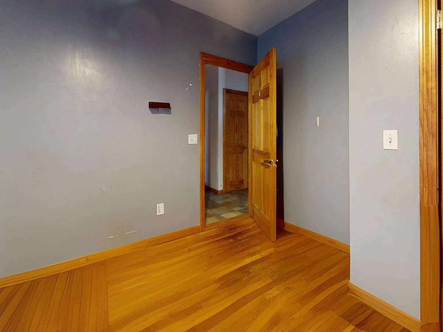 3 bed, 1300 sqft, $2,895 — Photo 3