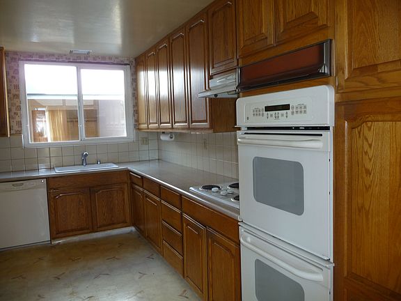4th image of 2339 41st Ave