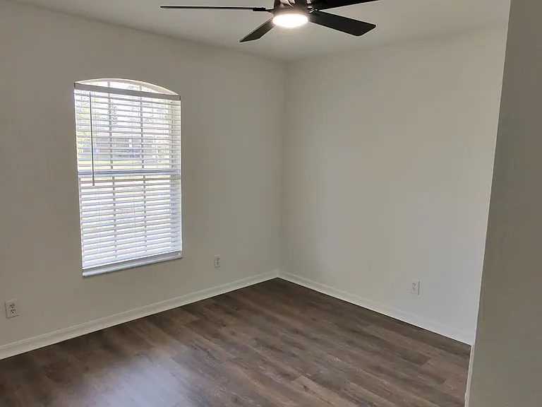 17556 Brentwood Ct — Photo 17