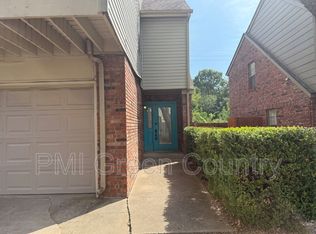 9121 S 69th East Pl, Tulsa, OK 74133