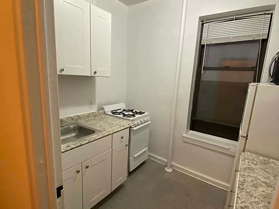 5th image of 355 E 88th St APT 2