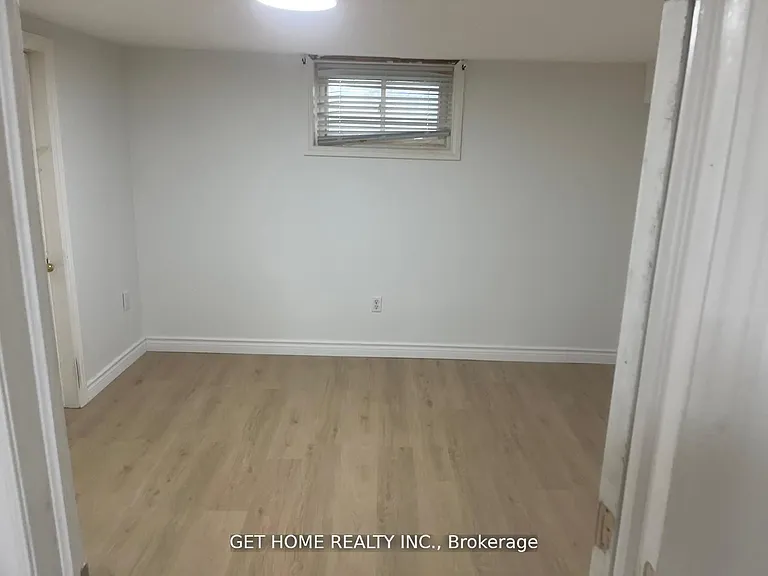 116 Southlawn Ave #BASEMENT — Photo 9