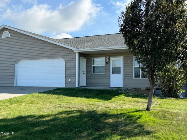 103 Hazel Miner Ave S, Center, ND 58530