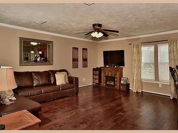 5th image of 11814 Piney Bend Dr