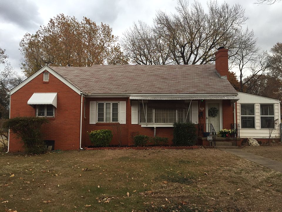 2nd image of 419 N 10th St