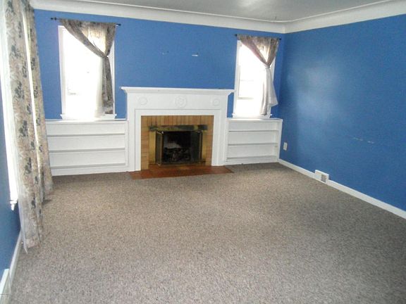 5th image of 1034 Kelsey St NE