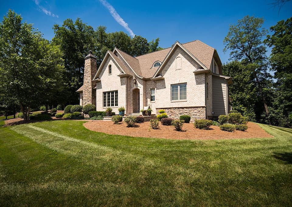 1st image of 315 Forest Dr