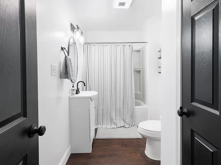 111 Clinton St #2 — Photo 8