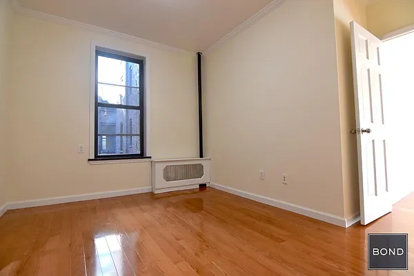 Rented by Bond New York | media 22