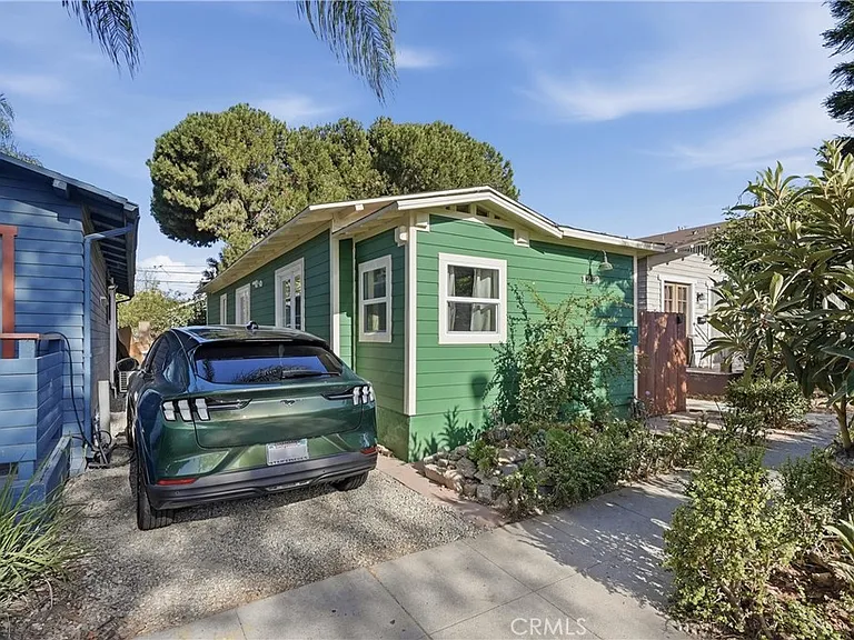 1219 N Hoover St #B — Photo 11