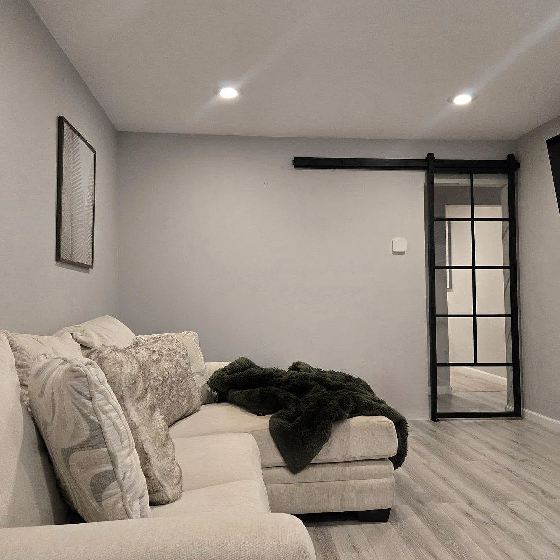 2 bed, 1.0 bath, 954 sqft, $2,300 — Photo 3