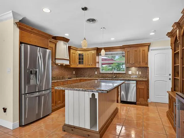 701 SW 5th St — Photo 17