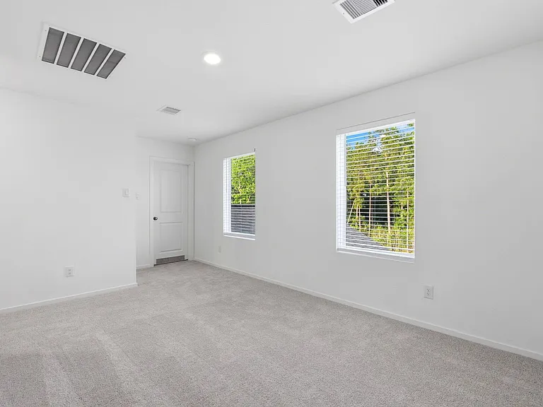 15219 Abella Dr — Photo 26