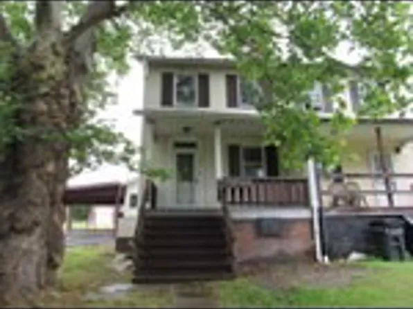 1013 Front St, Leisenring, PA 15455