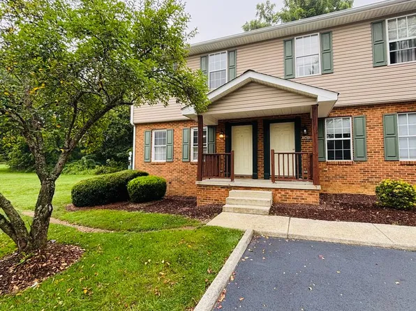 876 Patrick Henry Dr, Blacksburg, VA 24060