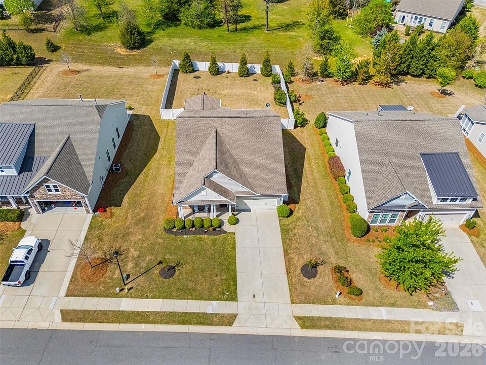 1st image of 1141 Black Walnut Rd